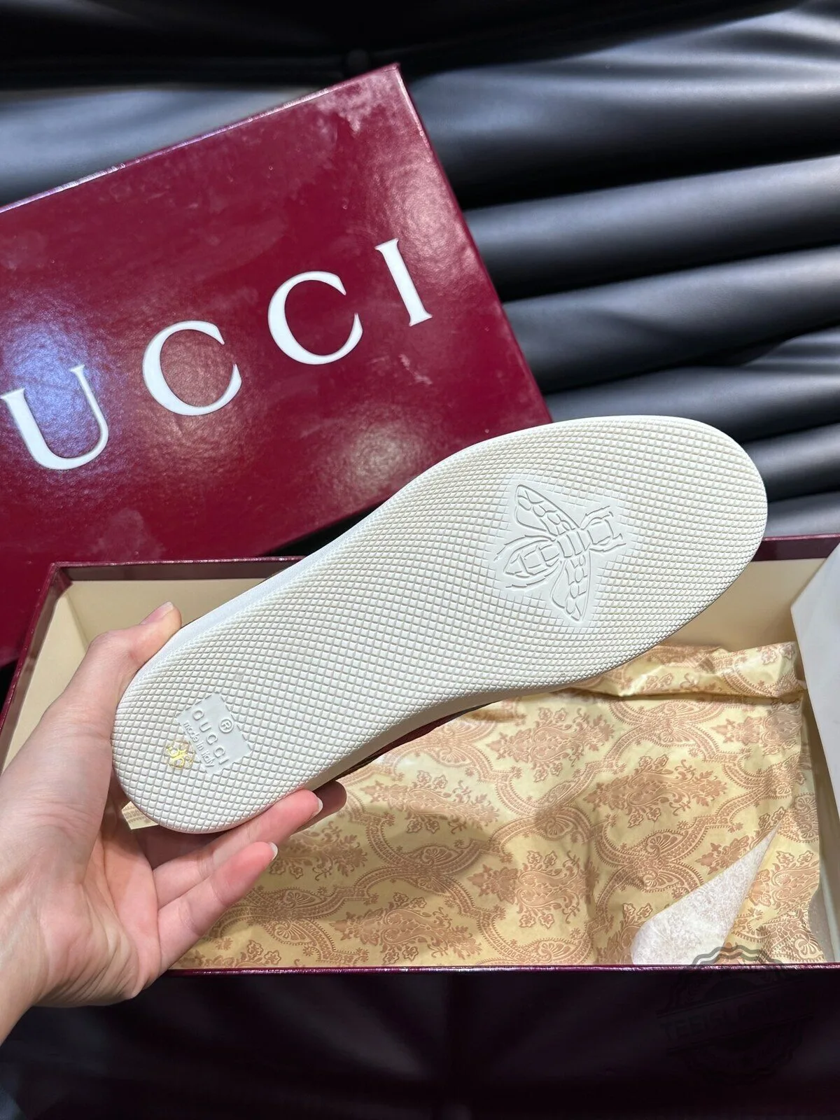 Gucci Interlocking G Brown and Red Low-Top Sneakers 9 Gucci Interlocking G Brown and Red Low-Top Sneakers